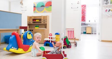 La découverte des jeux chez bébé