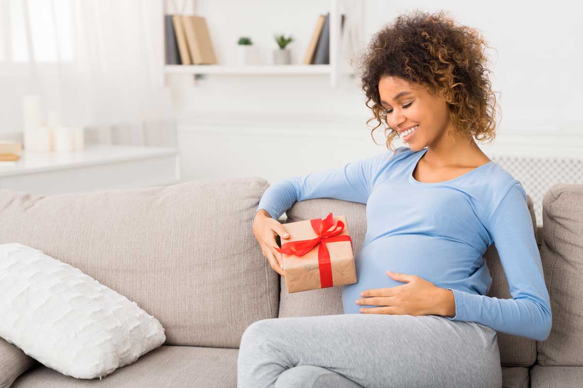 Quand offrir un cadeau à une femme enceinte ?