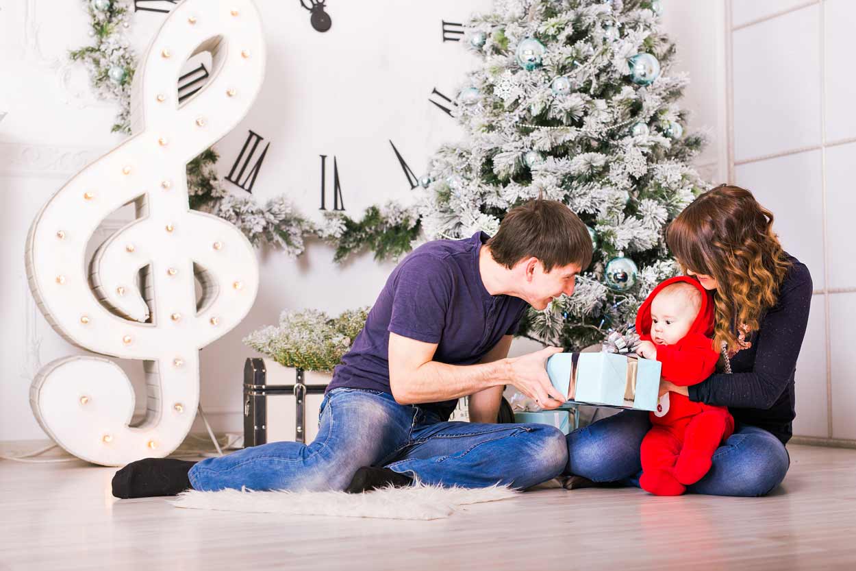 5 idées de cadeaux de Noël pour un bébé