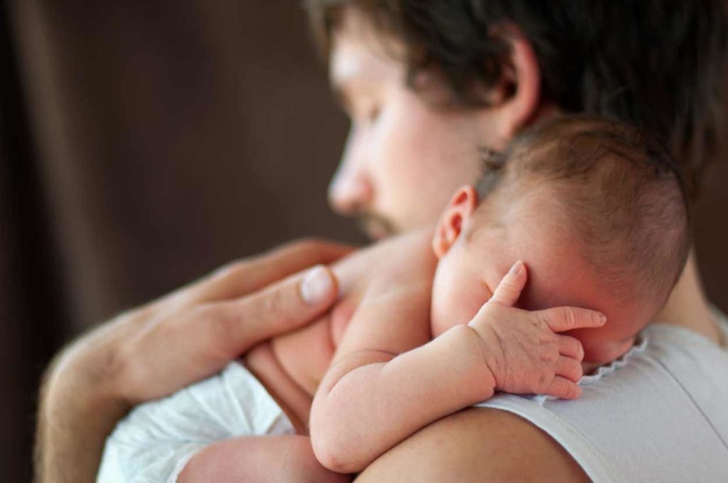 post-partum : passer le relai au père