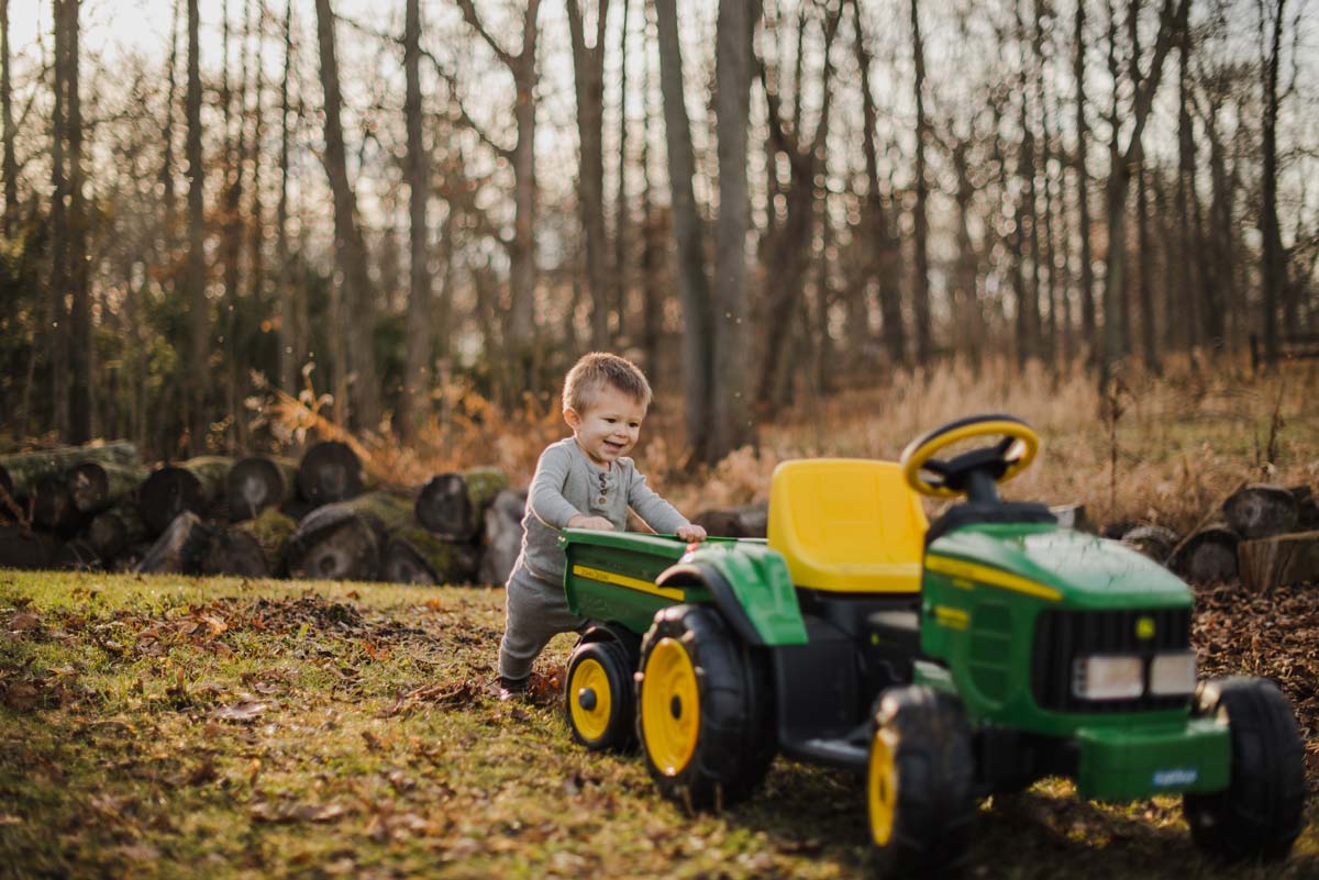 un tracteur (jouet) pour enfant