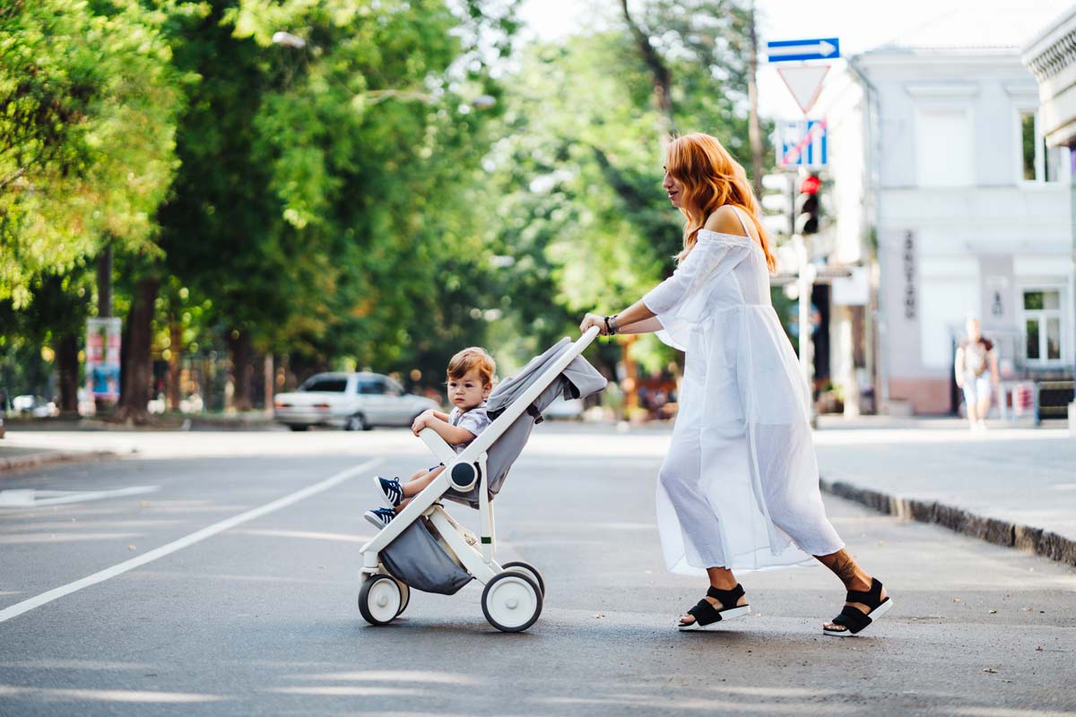 une poussette pour voyager avec bébé