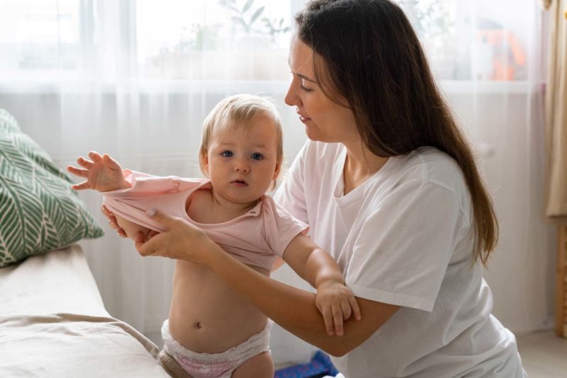 Vêtements de bébé comment habiller bébé pendant la journée