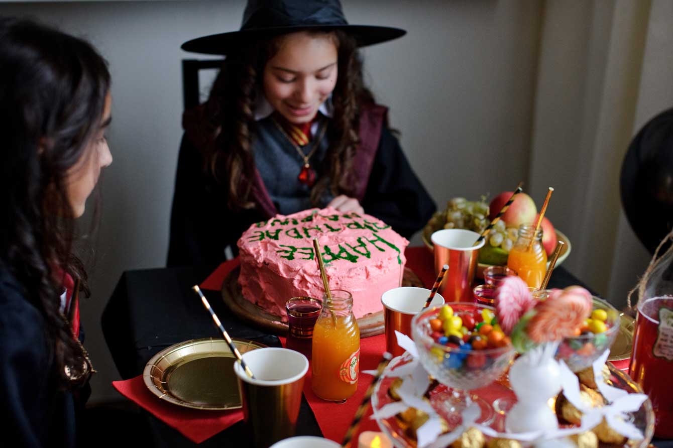 Organiser un anniversaire sur le thème Harry Potter : comment réussir la fête parfaite ?