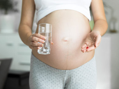La consommation d'aspirine à faible dose pendant le premier trimestre de grossesse peut réduire significativement les risques d'accouchements prématurés