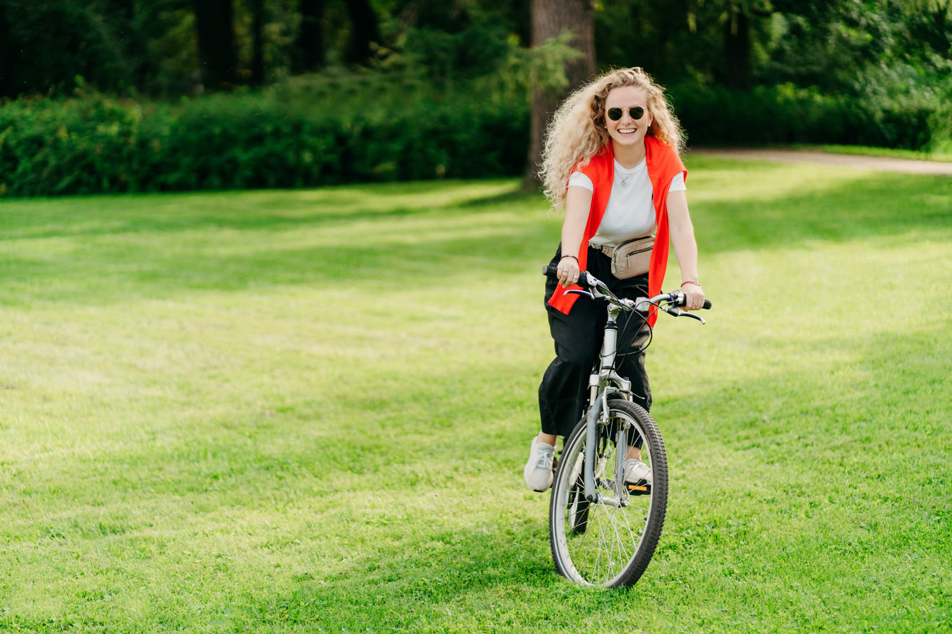 Le vélo après l'accouchement : conseils pratiques pour reprendre la route !