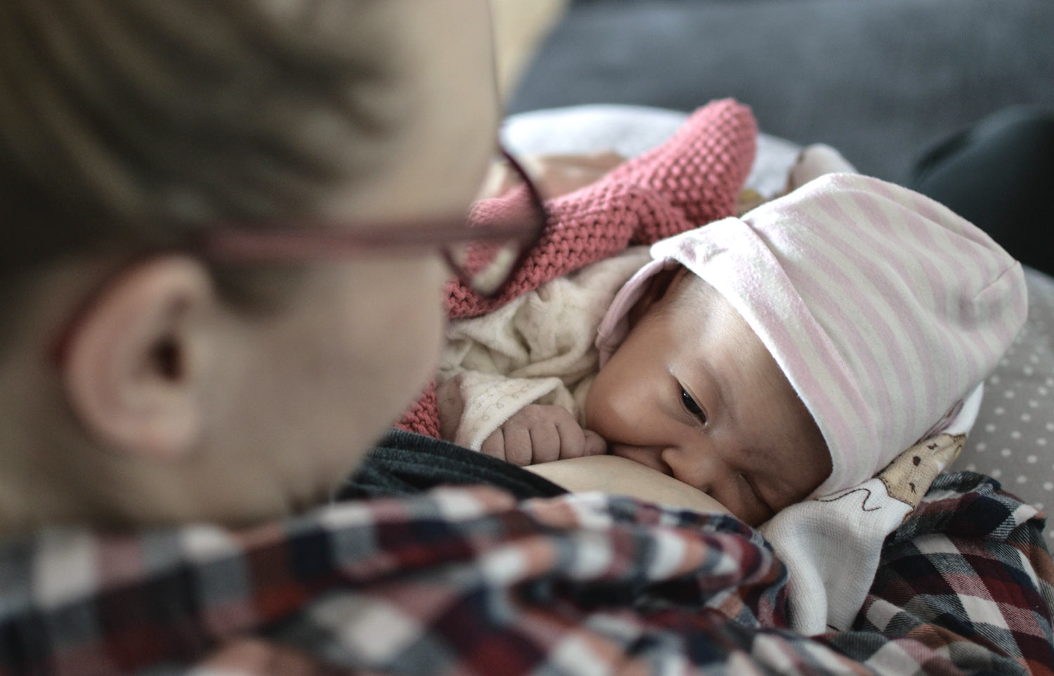 Surmonter les défis de l'allaitement quand on est jeune maman