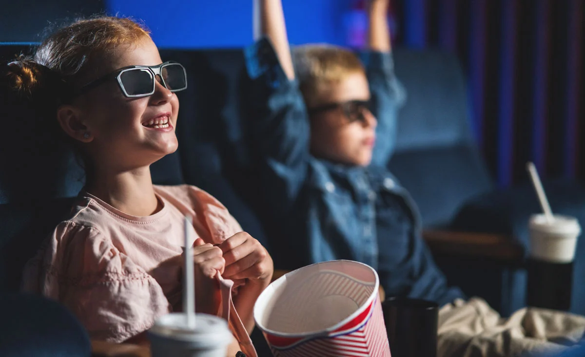 À quel âge devriez-vous vraiment amener vos enfants au cinéma?