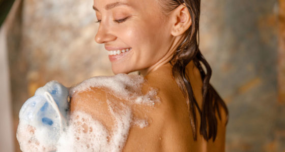 Alerte beauté : les dangers cachés dans votre gel douche