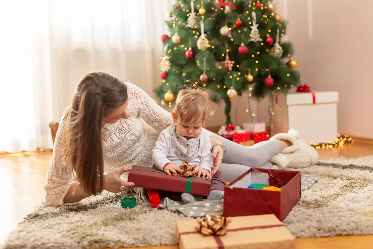 7 idées de cadeaux de Noël pas chers pour un bébé d'1 an