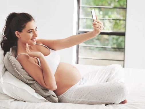Quelles démarches et examens sont nécessaires lors du deuxième trimestre de grossesse ?