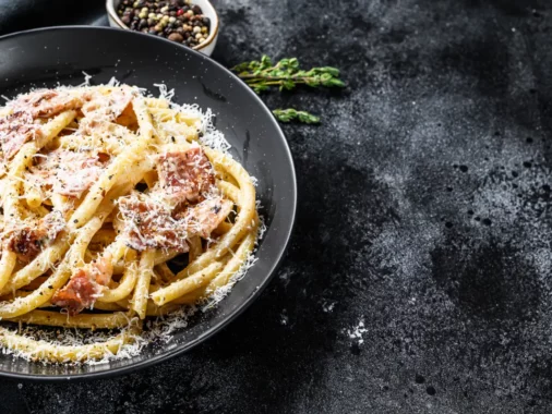 Pâtes Carbonara Express - la recette 5 min parfaite pour les jeunes mamans