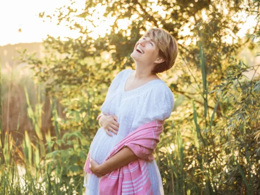 Quelles aides de la CAF pour une femme enceinte en 2025 ?